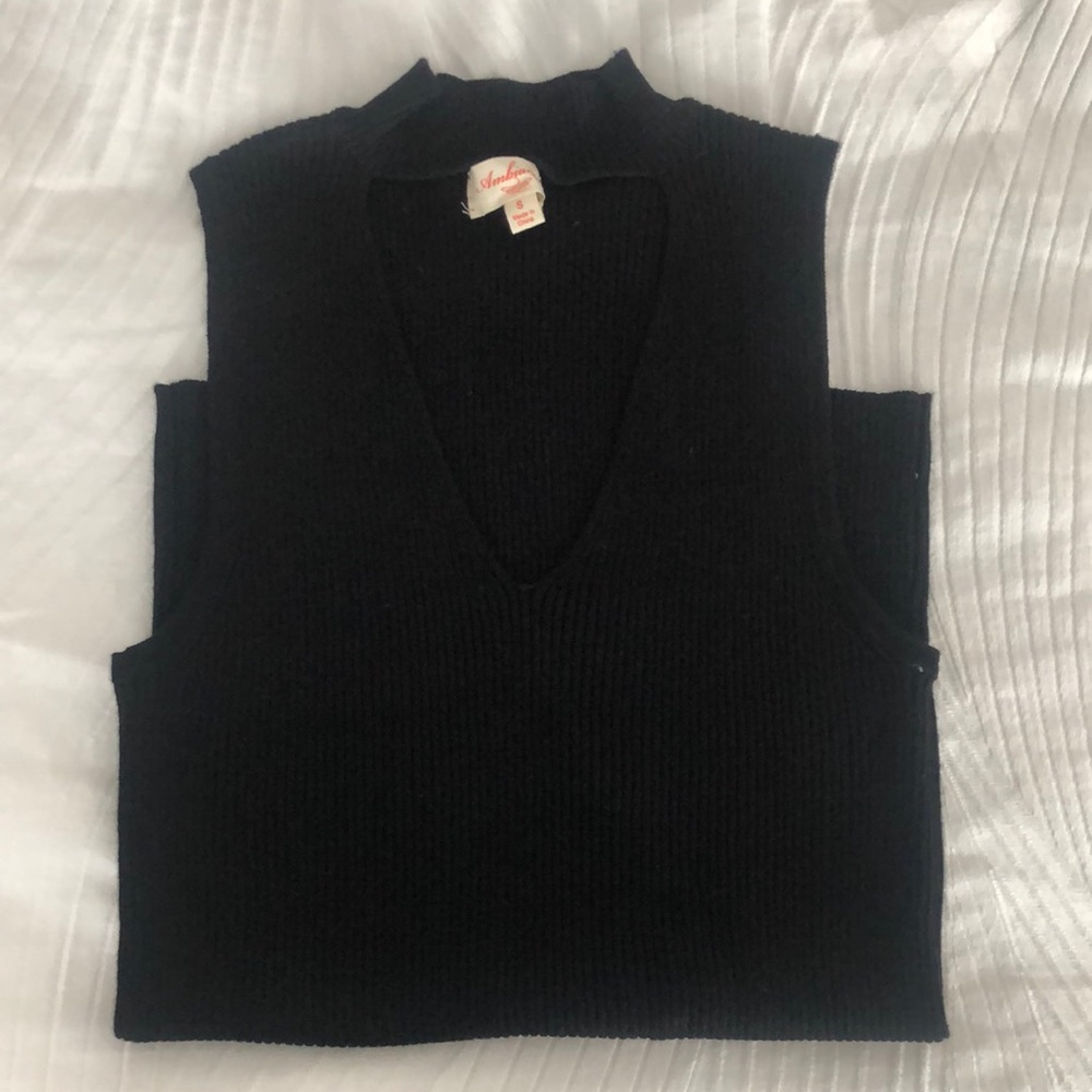 Cut out mock neck sweater tank